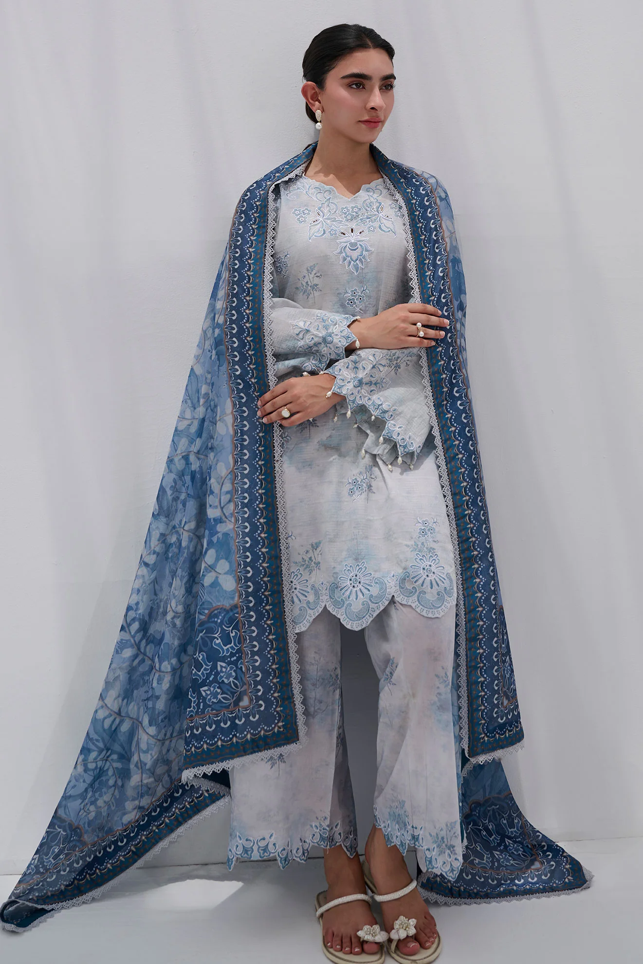 SS25DD-2562 GREY PRINTED DUPATTA