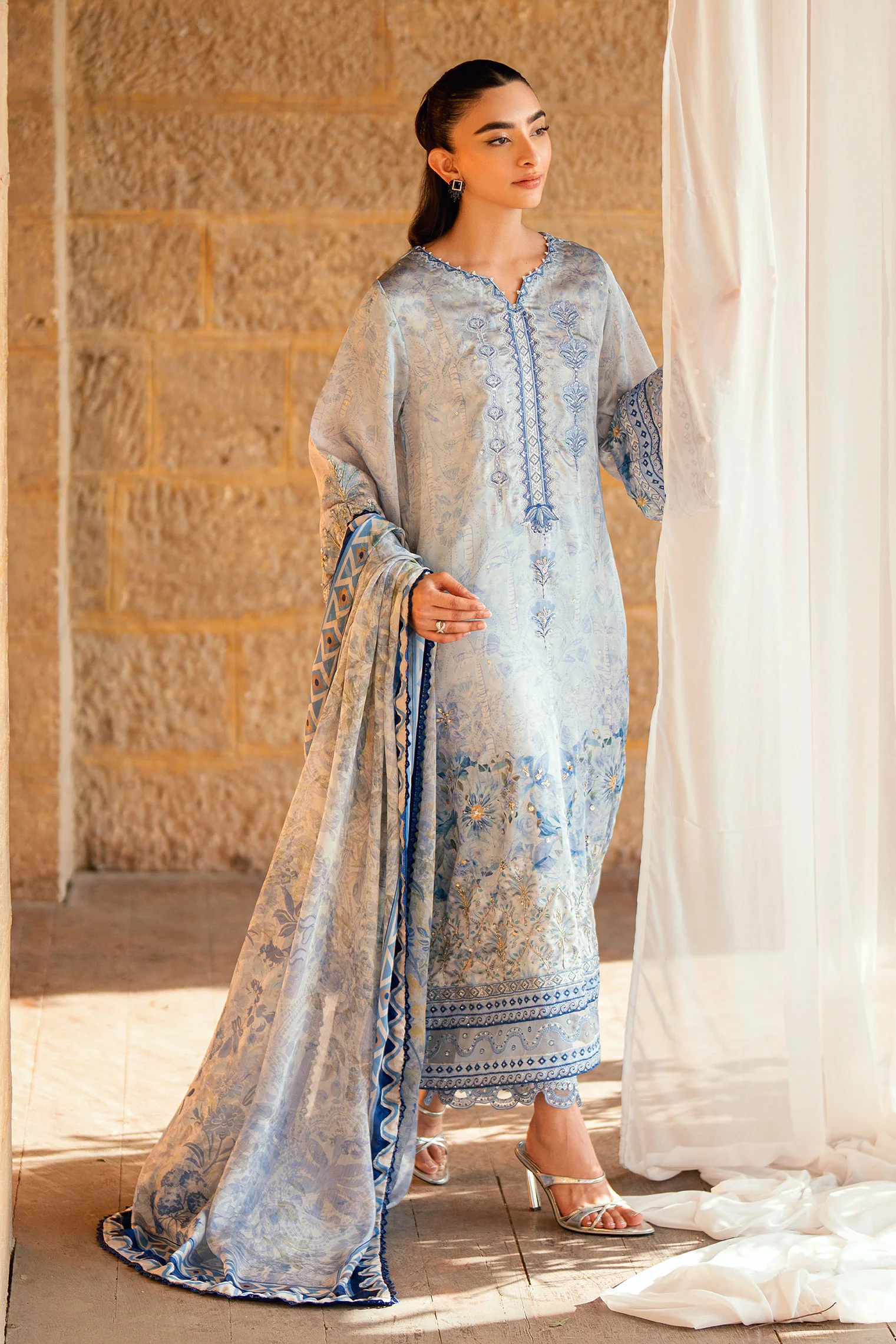 SS26DA-2891 SKY BLUE 2PCS HAND EMBELLISHED KURTA WITH TROUSER - Image 4