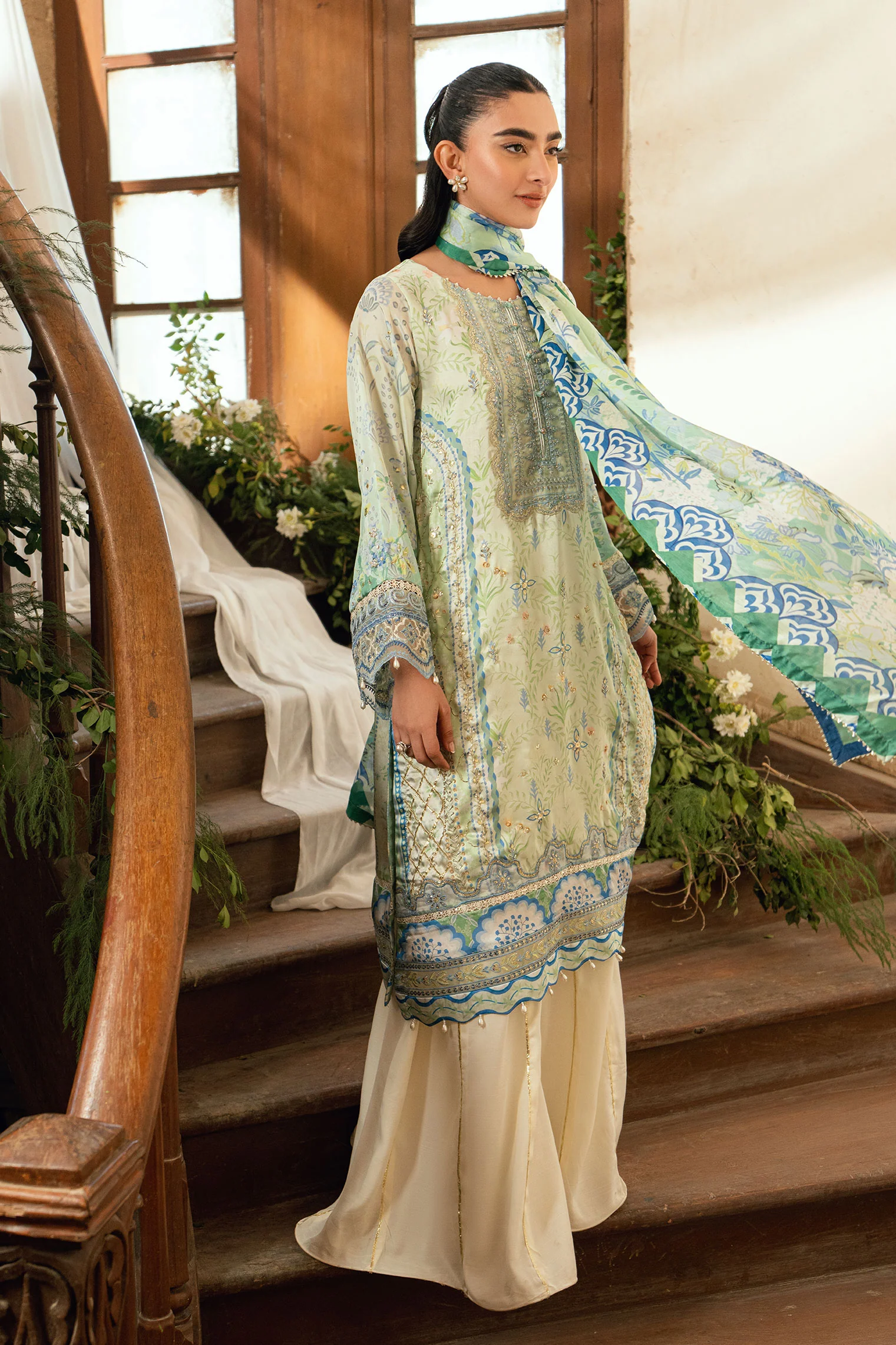 SS26DA-2894 L-GREEN 2PCS HAND EMBELLISHED KURTA WITH TROUSER - Image 5