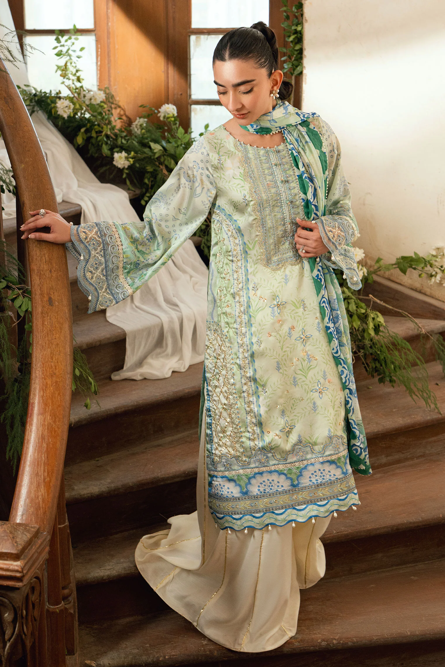 SS26DA-2894 L-GREEN 2PCS HAND EMBELLISHED KURTA WITH TROUSER - Image 6