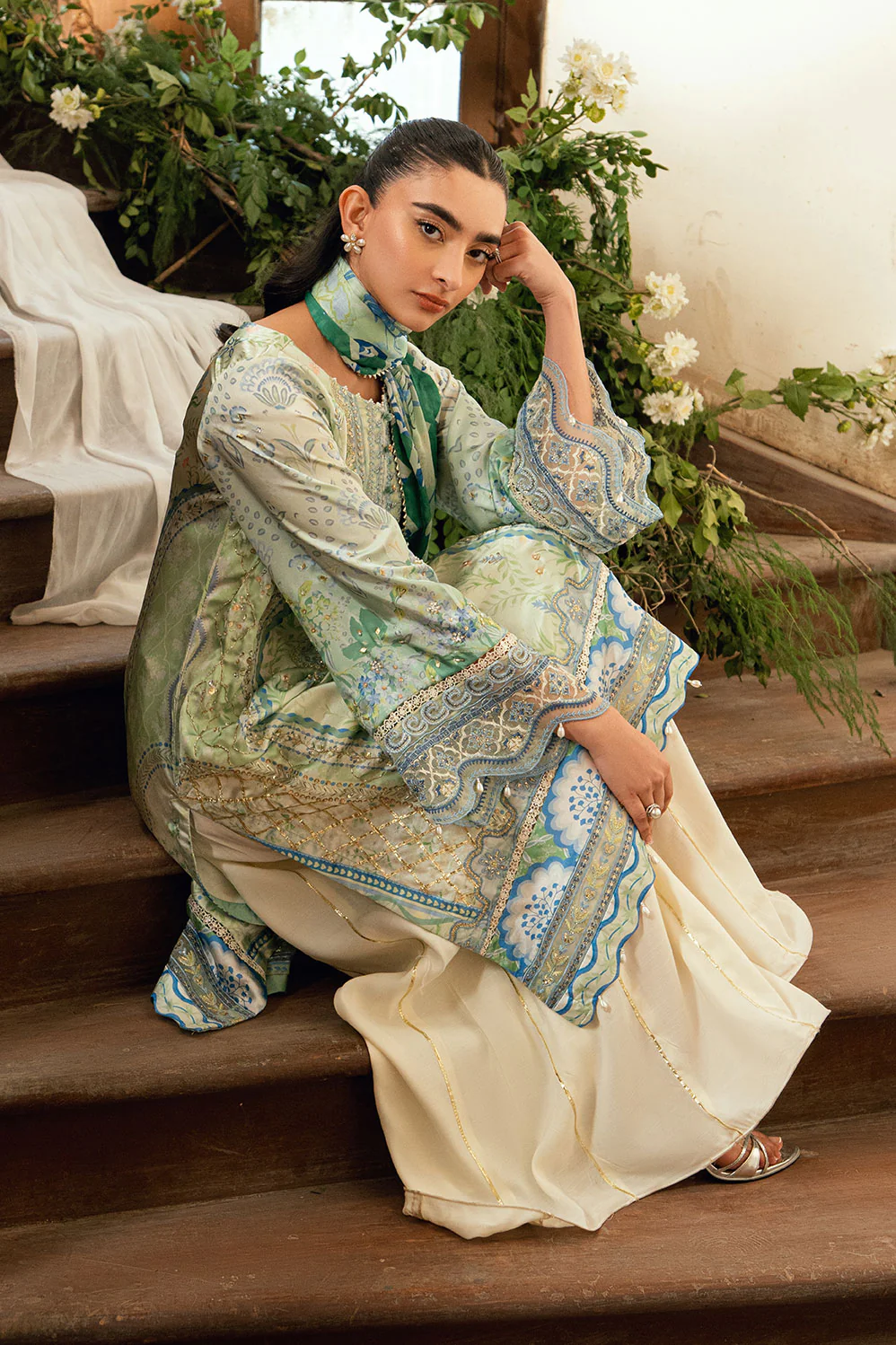 SS26DA-2894 L-GREEN 2PCS HAND EMBELLISHED KURTA WITH TROUSER - Image 7