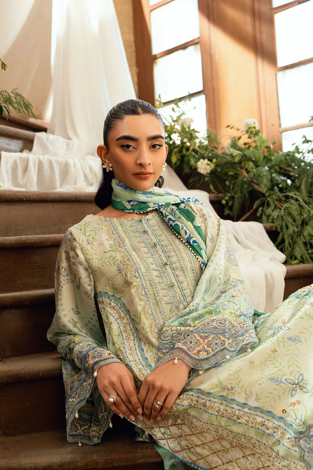 SS26DA-2894 L-GREEN 2PCS HAND EMBELLISHED KURTA WITH TROUSER - Image 9