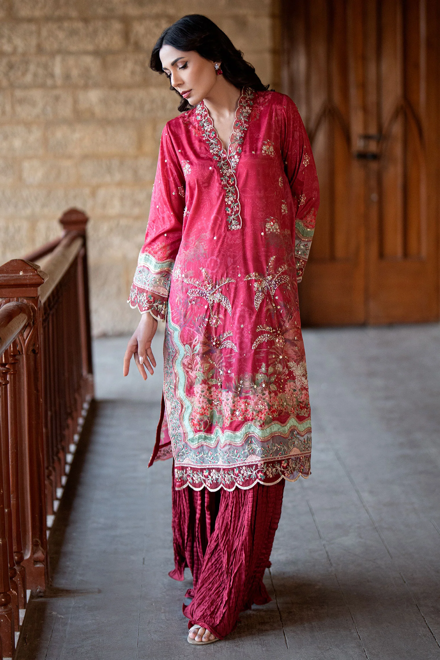 SS26DA-2895 RED 2PCS HAND EMBELLISHED KURTA WITH TROUSER - Image 3