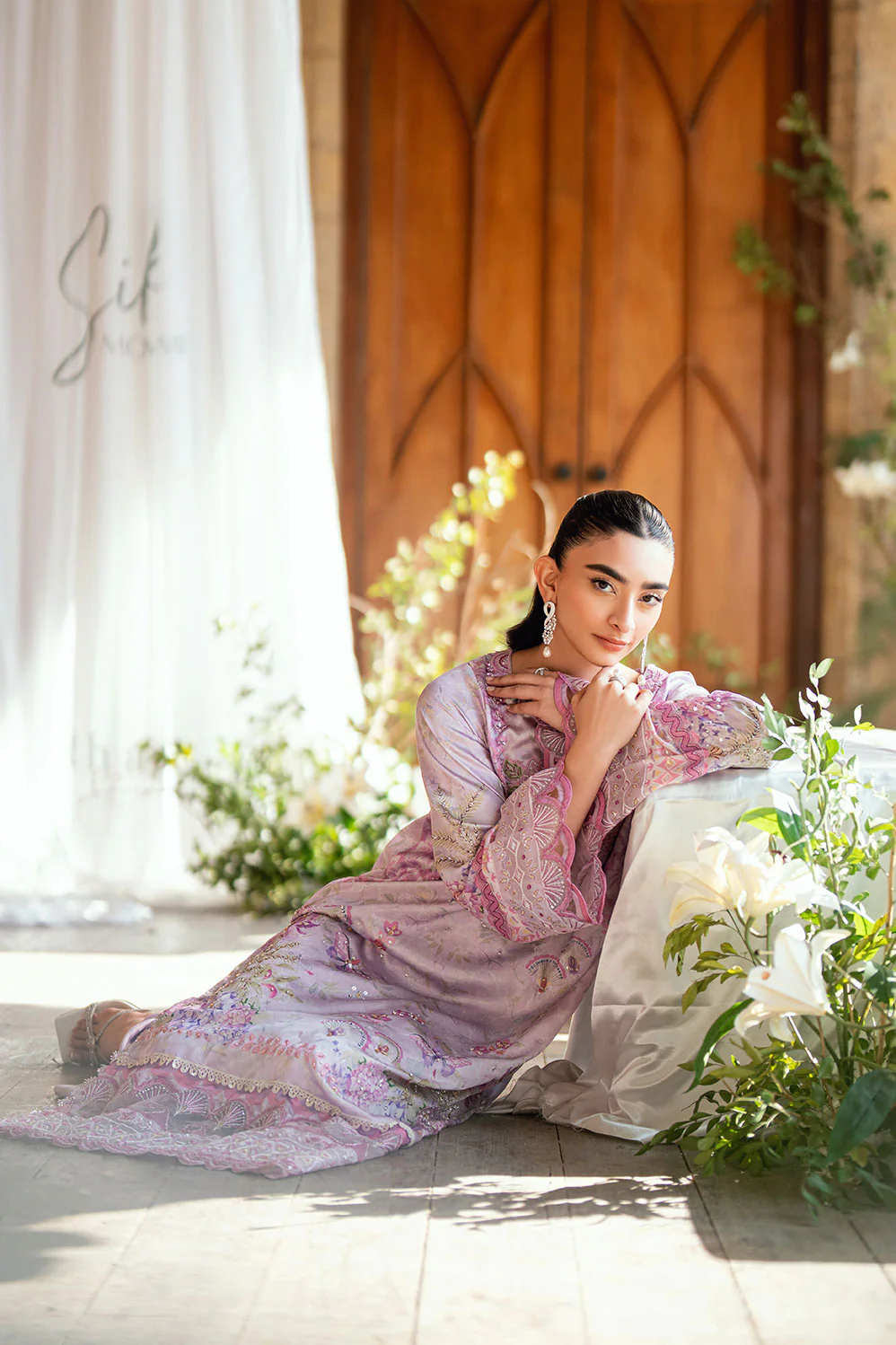 SS26DA-2896 LILAC 2PCS HAND EMBELLISHED KURTA WITH TROUSER - Image 5