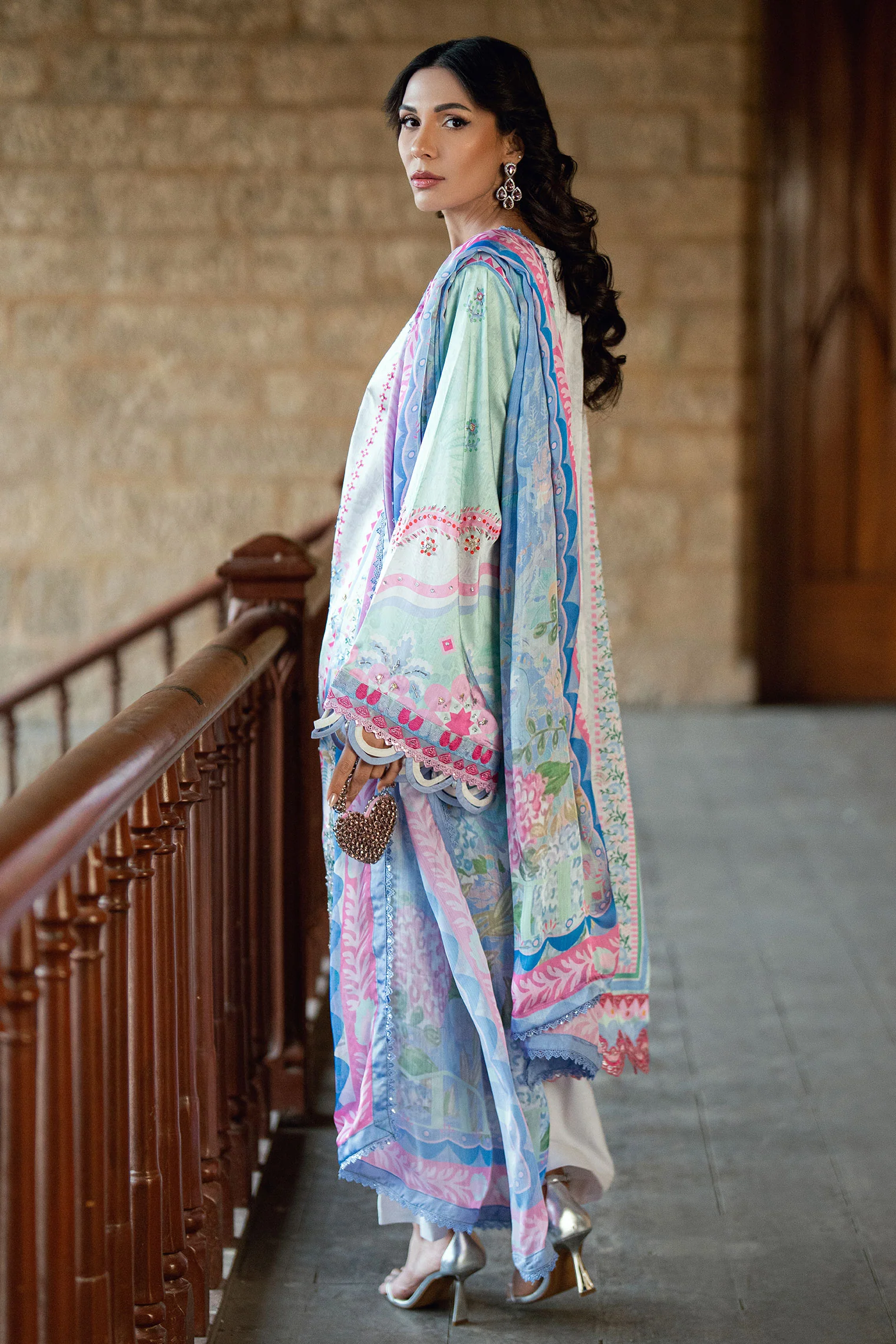 SS26DA-2899 L-GREEN 2PCS HAND EMBELLISHED KURTA WITH TROUSER - Image 2