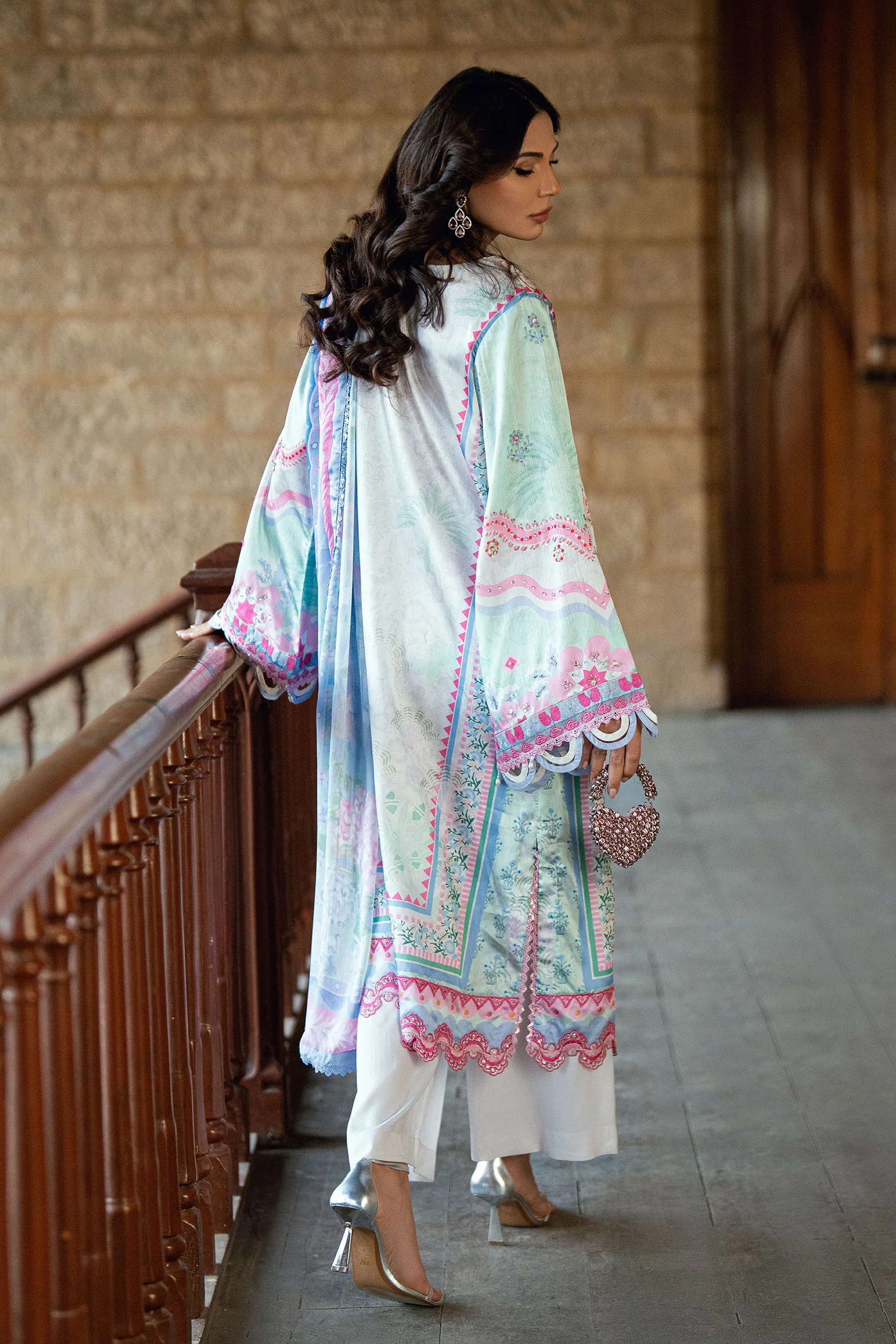 SS26DA-2899 L-GREEN 2PCS HAND EMBELLISHED KURTA WITH TROUSER - Image 3