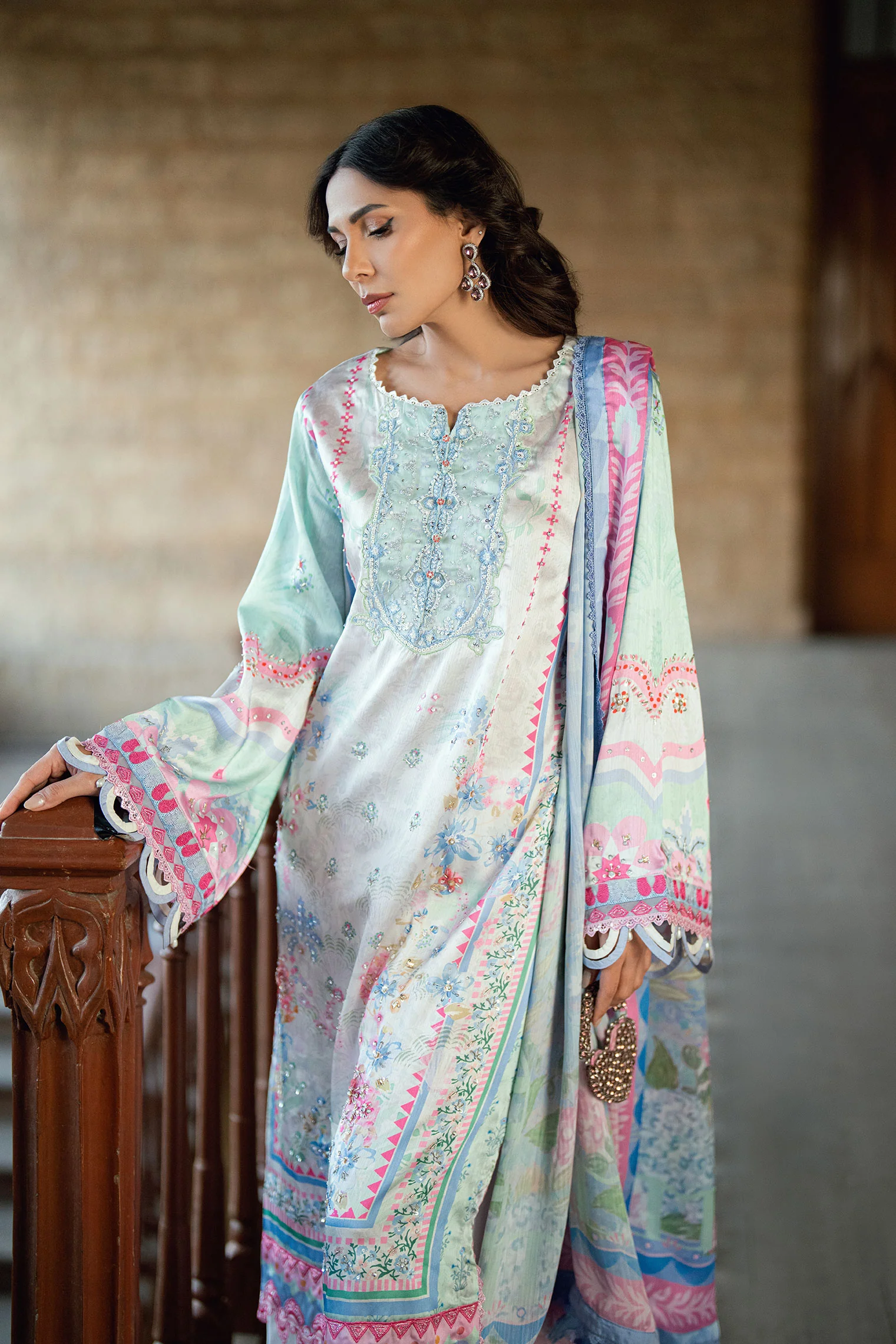 SS26DA-2899 L-GREEN 2PCS HAND EMBELLISHED KURTA WITH TROUSER - Image 9