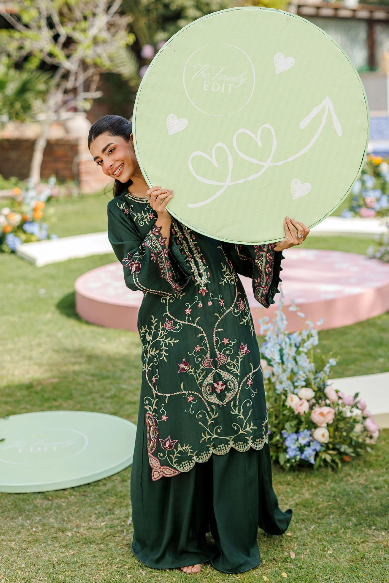SS26DA-2902 BOTTLE GREEN 2PCS EMBROIDERED KURTA WITH TROUSER - Image 7