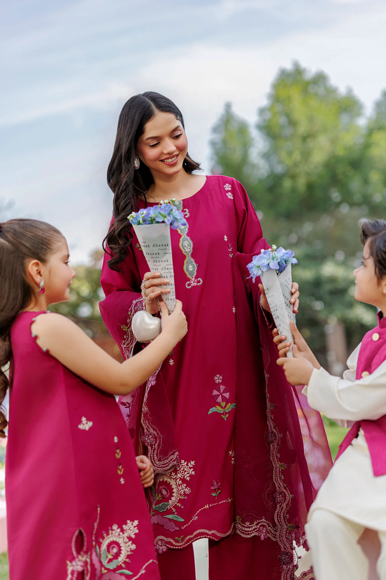 SS26DA-2903 MAGENTA 2PCS EMBROIDERED KURTA WITH TROUSER - Image 13