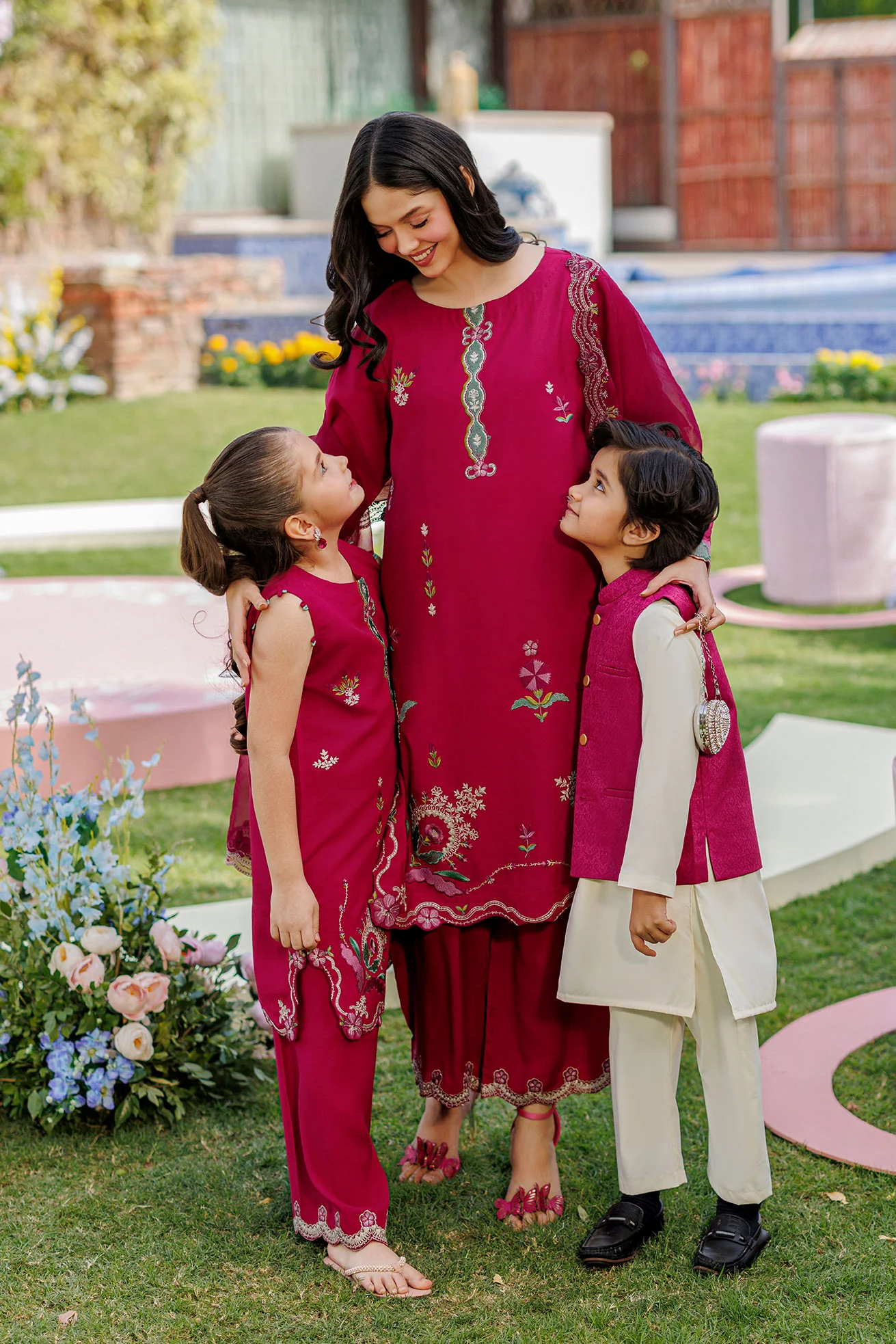 SS26DA-2903 MAGENTA 2PCS EMBROIDERED KURTA WITH TROUSER - Image 8