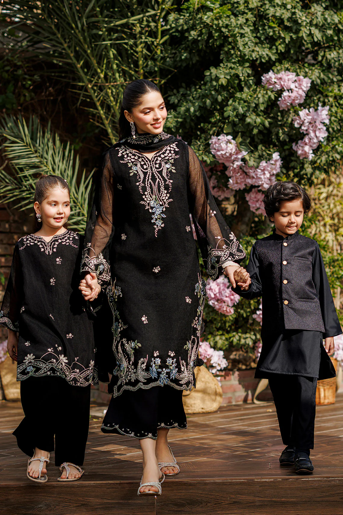 SS26DA-2905 BLACK 2PCS EMBROIDERED KURTA WITH TROUSER - Image 12