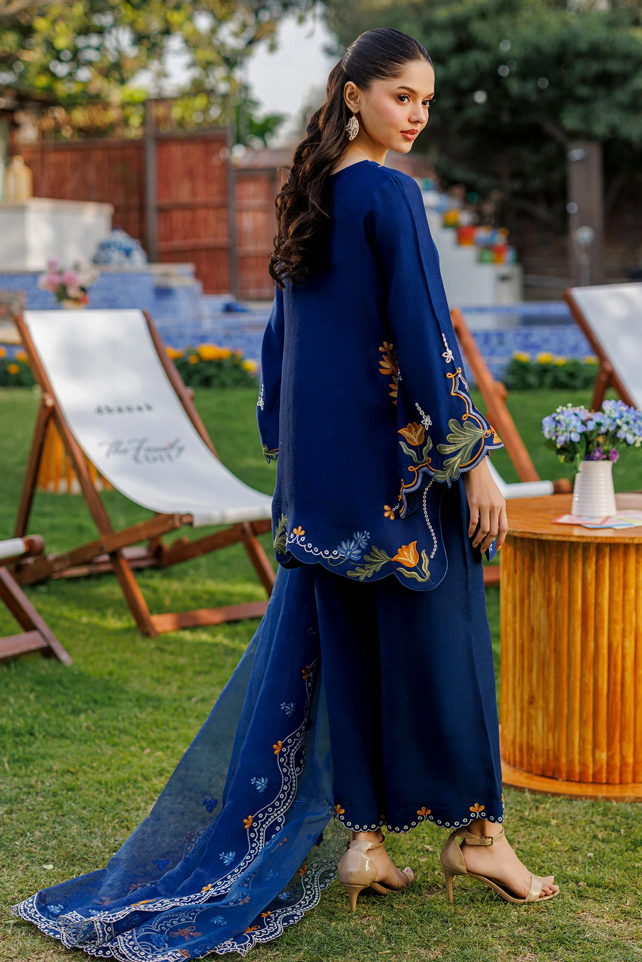 SS26DA-2907 ROYAL BLUE 2PCS EMBROIDERED KURTA WITH TROUSER - Image 4