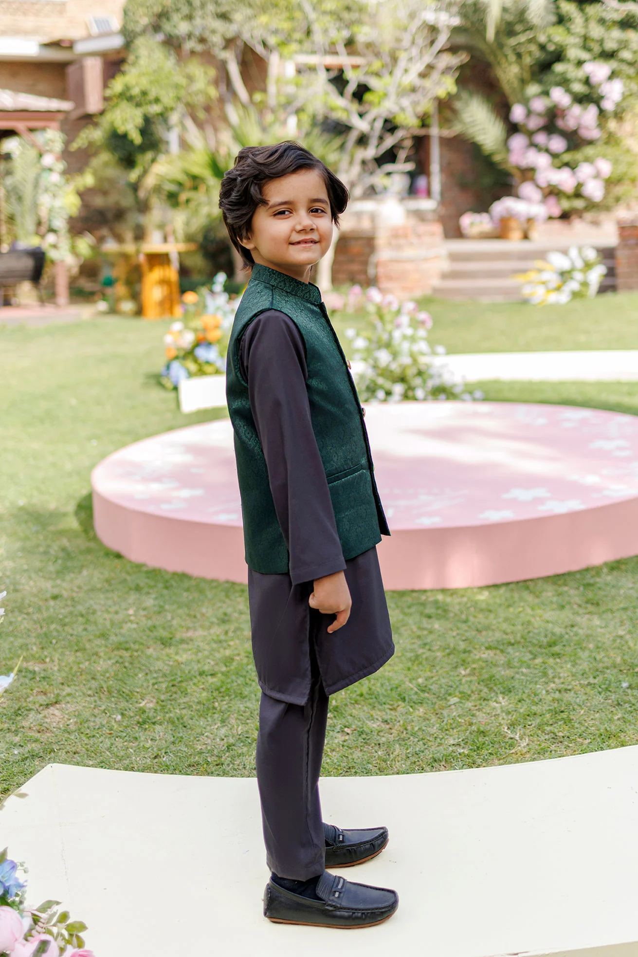 SS26DK-0227 - BOTTLE GREEN - KURTA ,PAJAMA & WAIST COAT - 3PCS - Image 3