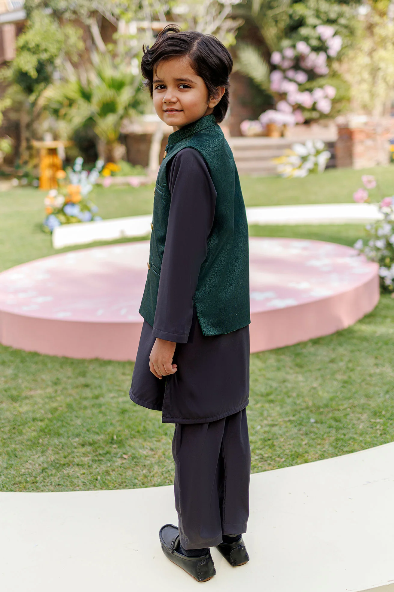 SS26DK-0227 - BOTTLE GREEN - KURTA ,PAJAMA & WAIST COAT - 3PCS - Image 4